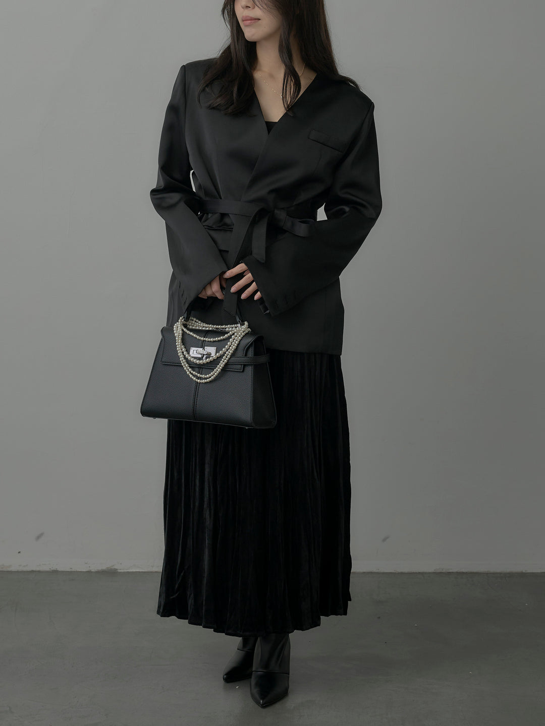 【SET】ノーカラーサテンジャケット+ベロアワッシャープリーツスカート(2set)