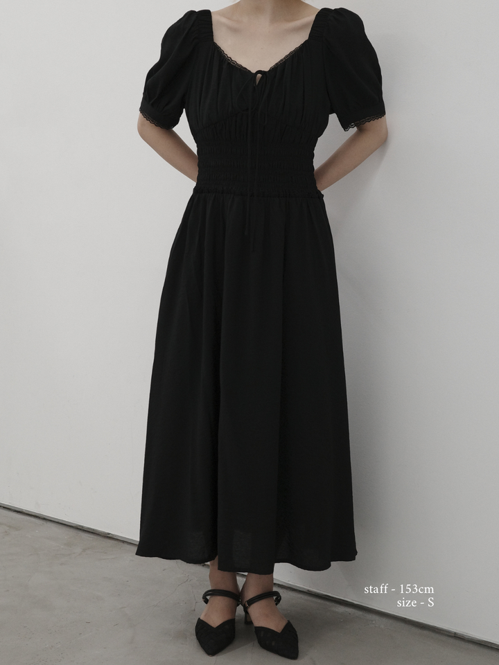 【Essential】Airy lace trim waist shirring one piece
