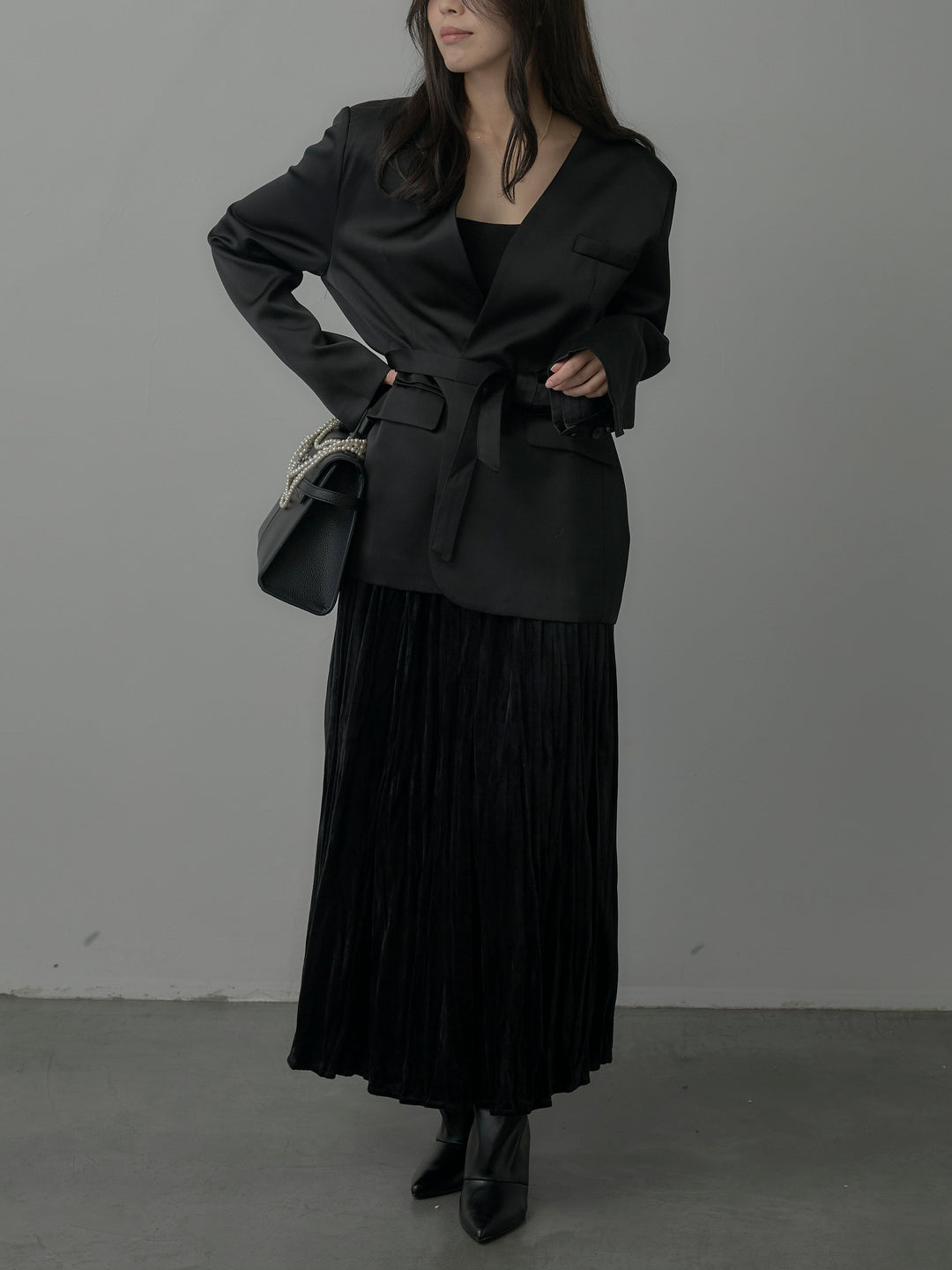 【SET】ノーカラーサテンジャケット+ベロアワッシャープリーツスカート(2set)