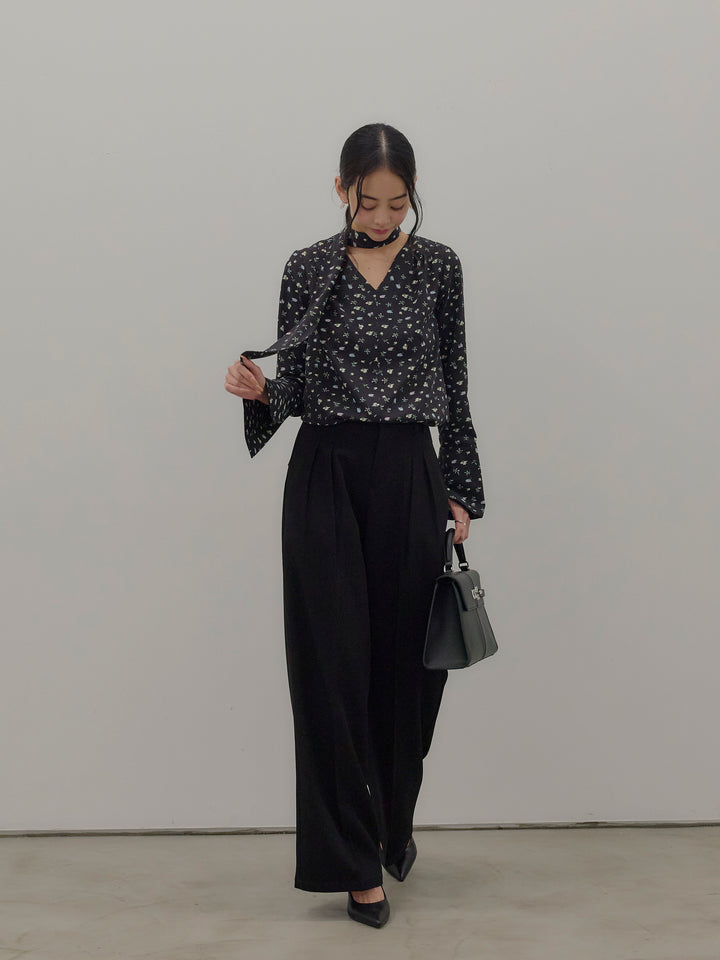 【Essential】2wayタイ付きベルスリーブサテンブラウス