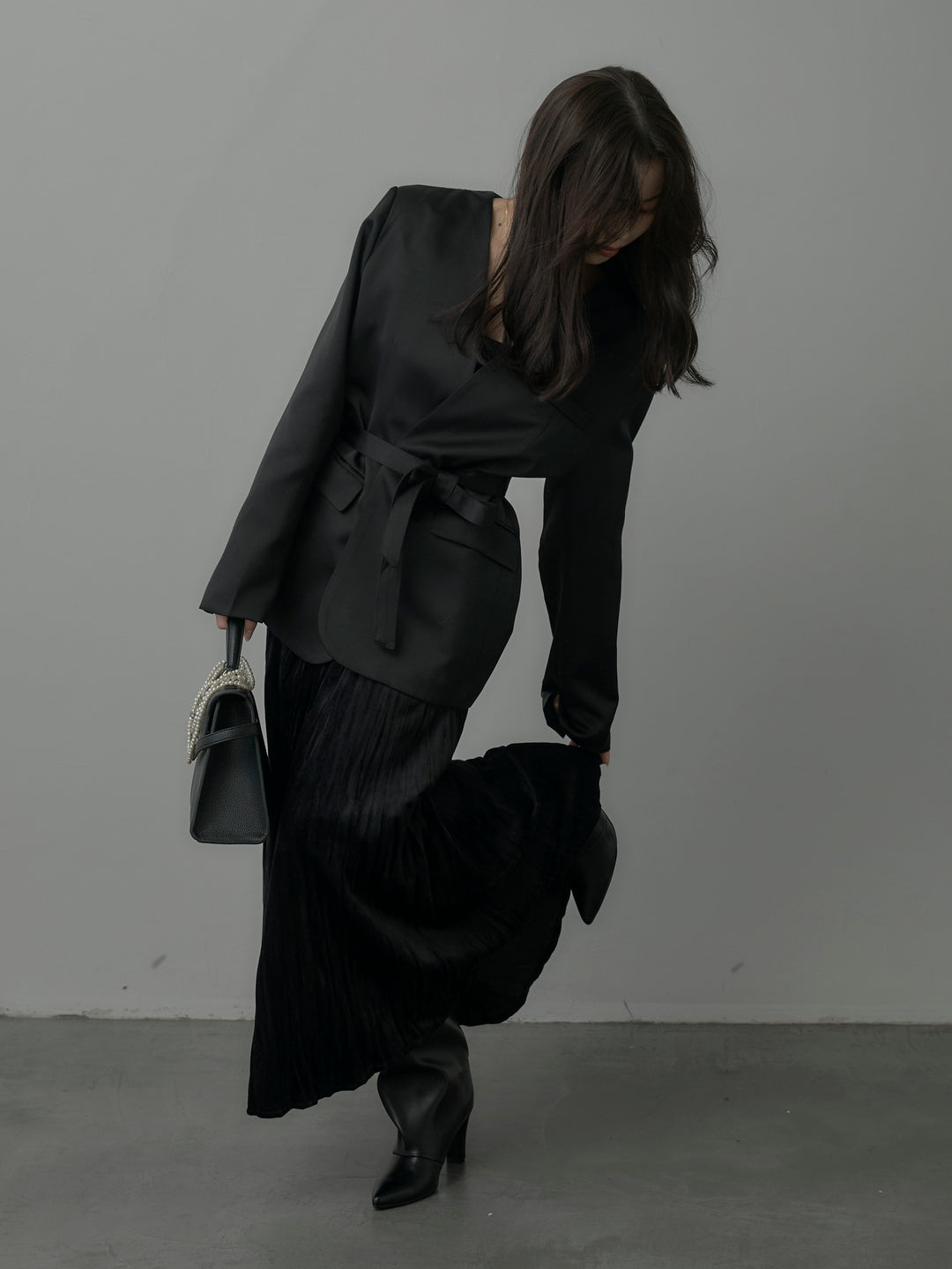 【SET】ノーカラーサテンジャケット+ベロアワッシャープリーツスカート(2set)