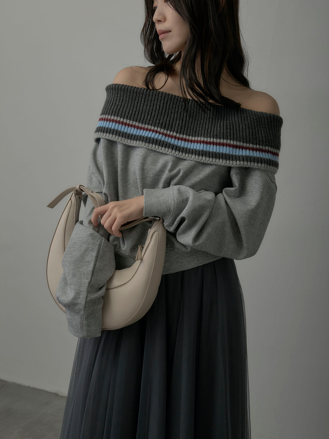 【SET】配色ボーダースウェットオフショルトップス+ボリュームチュールスカート(2set)