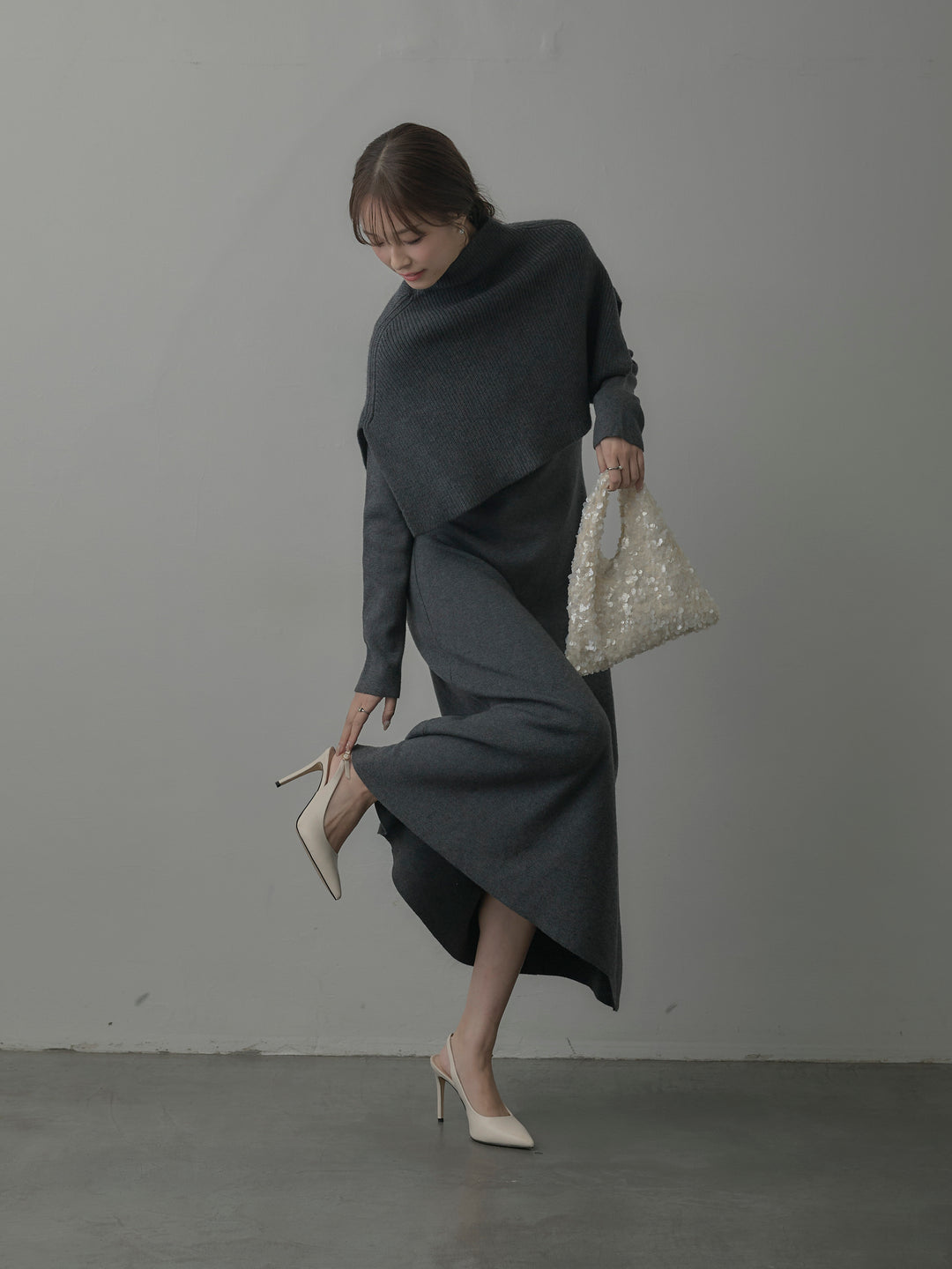 ケープ付きリブニットロングワンピース