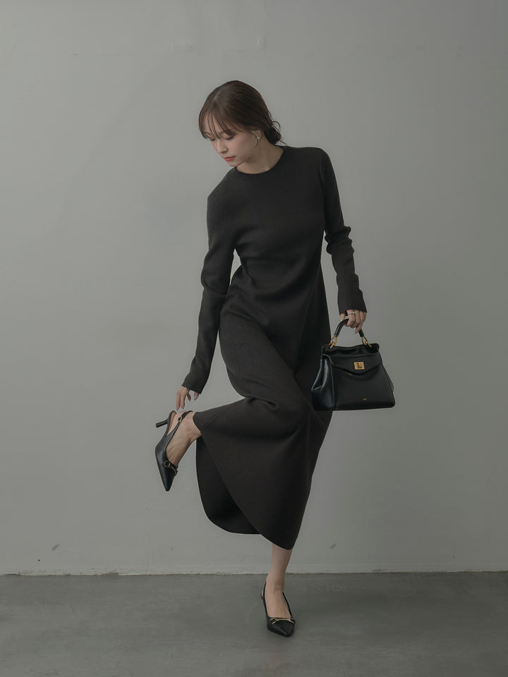 バックリボンニットロングワンピース