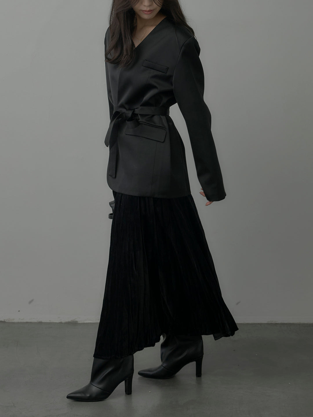 【SET】ノーカラーサテンジャケット+ベロアワッシャープリーツスカート(2set)