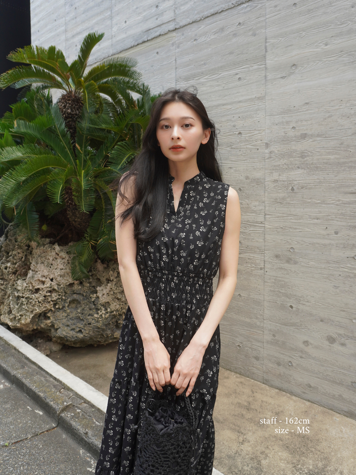 【Essential】V neck shirring tiered one piece
