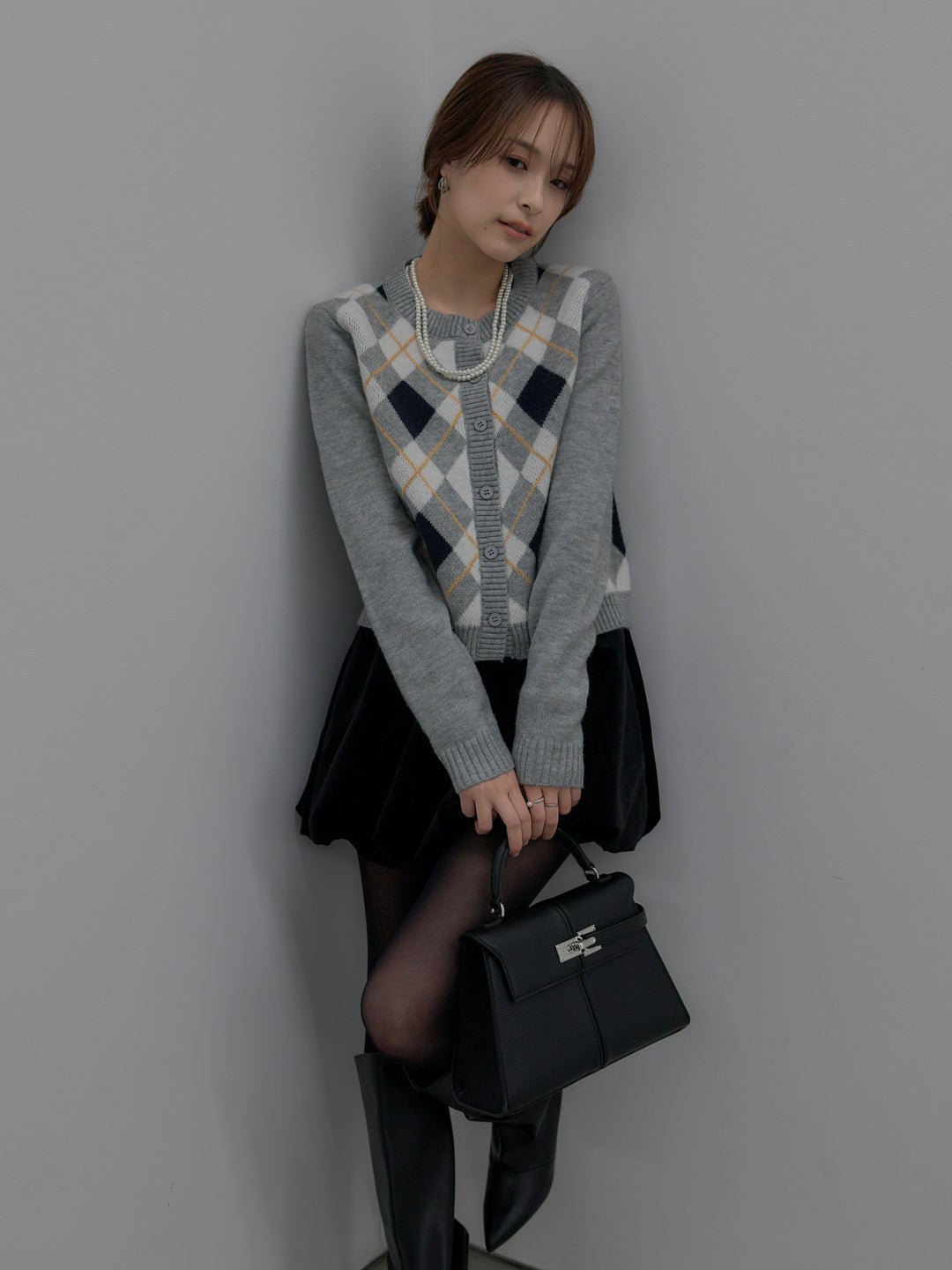 【SET】アーガイル柄コンパクトニットカーディガン+ベロアバルーンミニスカート(インパン付き)(2set)