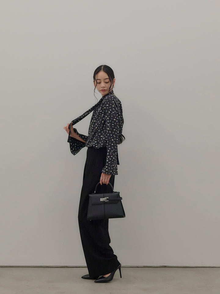 【Essential】2wayタイ付きベルスリーブサテンブラウス