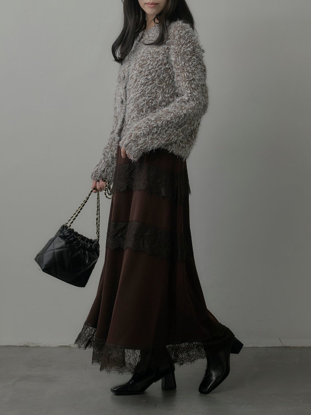 レースデザインフレアスカート