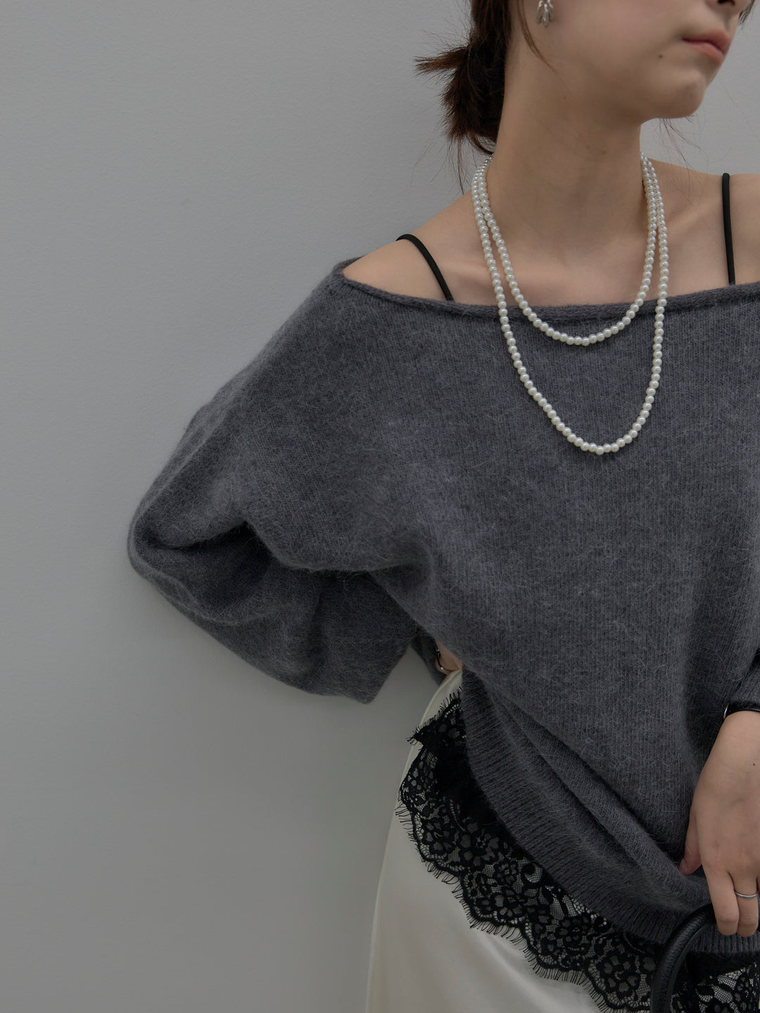 【SET】【premium touch】2wayショルダーニットプルオーバー+ナローAラインサテンスカート(2set)