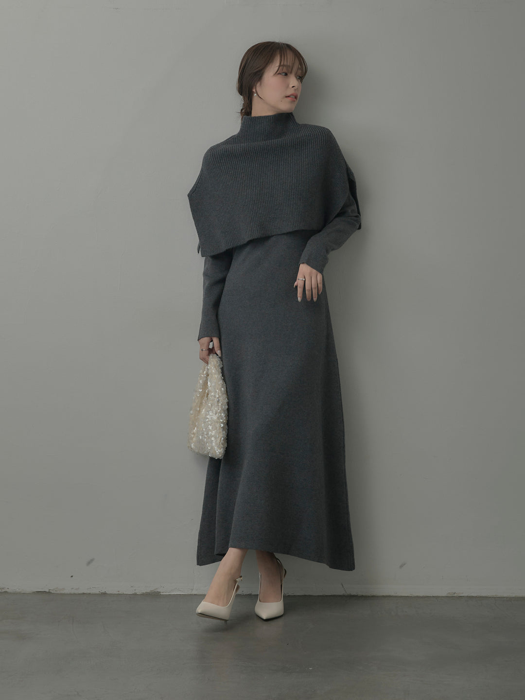 ケープ付きリブニットロングワンピース