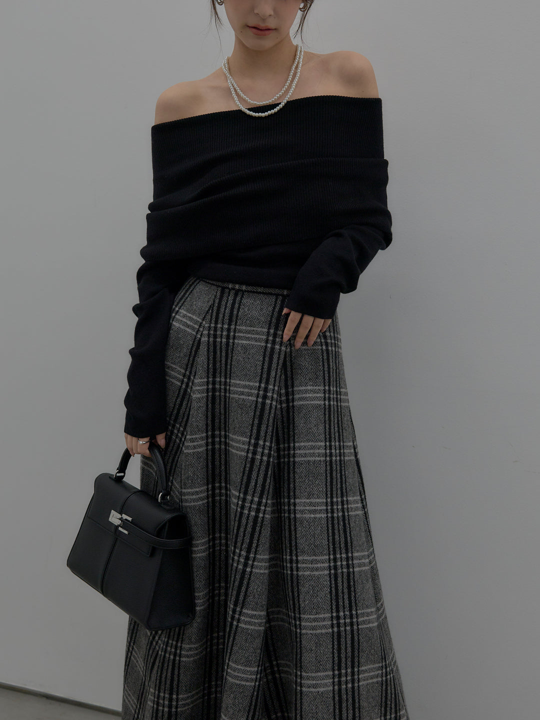 【SET】【premium touch】ソフトリブオフショルニットトップス+【Essential】クラシカルチェックウールタッチスカート(2set)