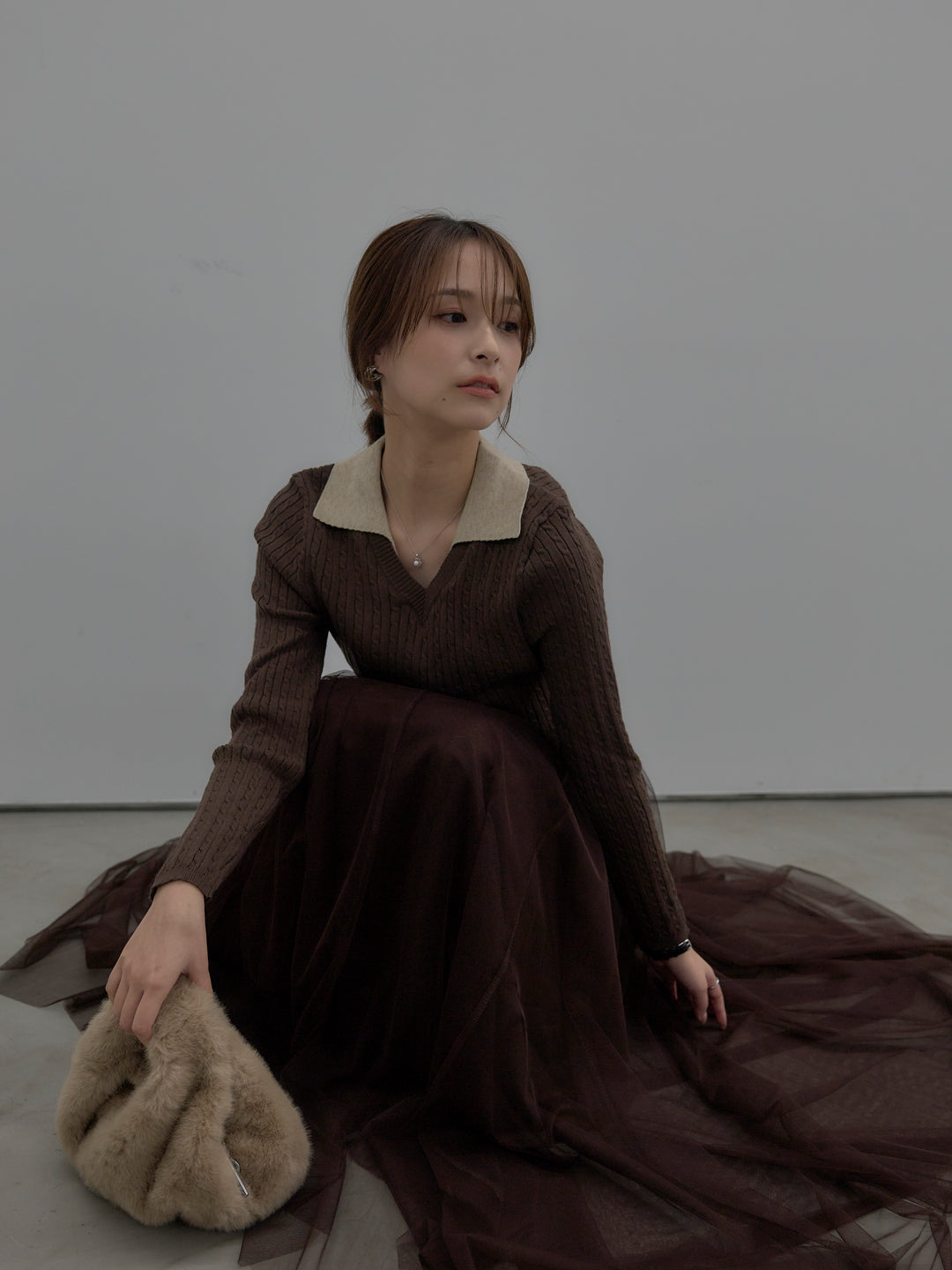 配色Vネックケーブルニットトップス