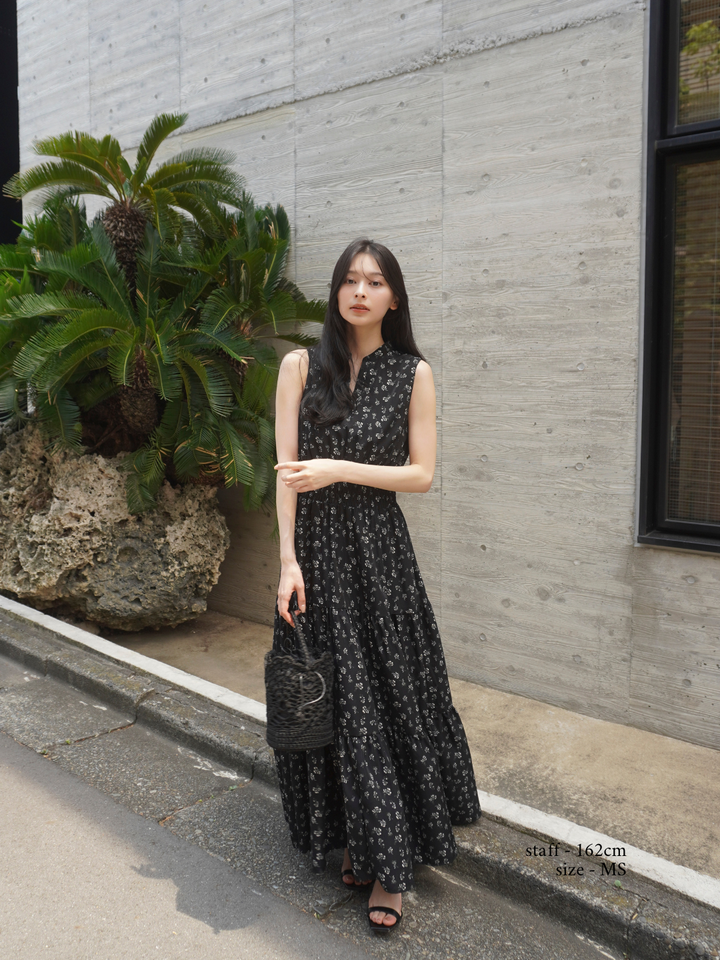 【Essential】V neck shirring tiered one piece