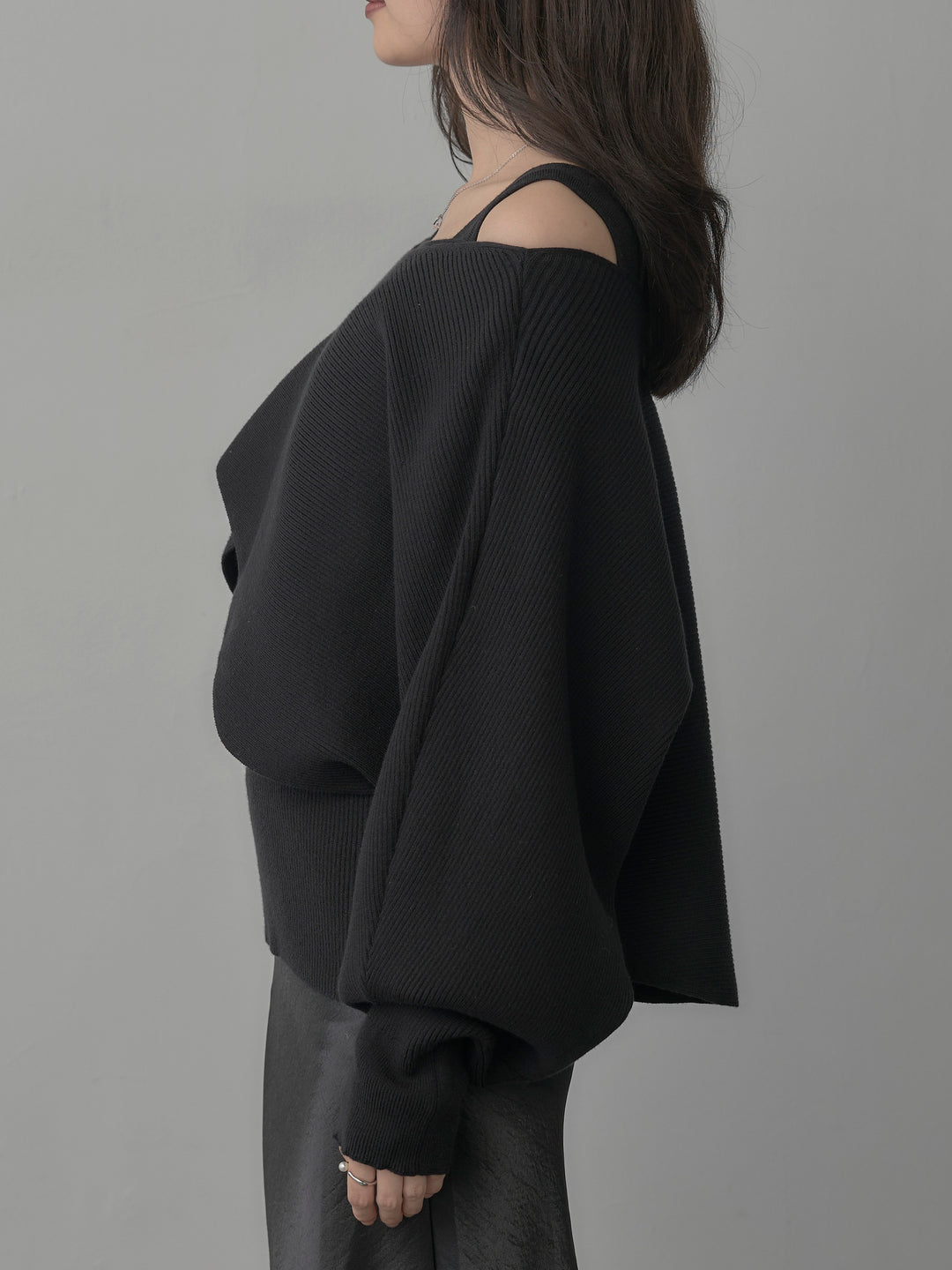 【SET】タンク付きクロスデザインニットプルオーバー+ナローAラインサテンスカート(2set)