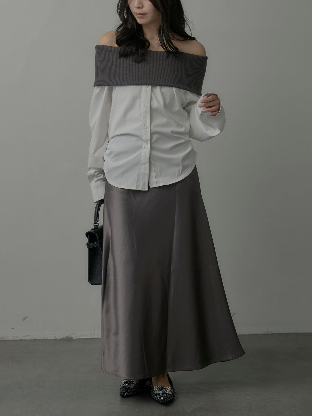 【SET】ニットシャツドッキングオフショルトップス+ヘビーサテンAラインスカート(2set)