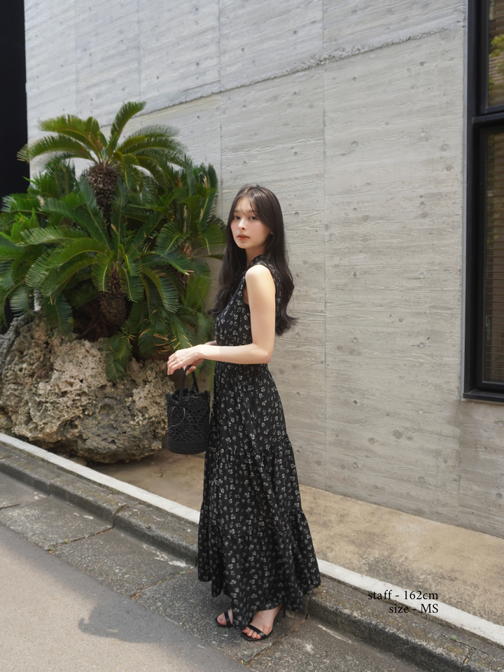 【Essential】V neck shirring tiered one piece