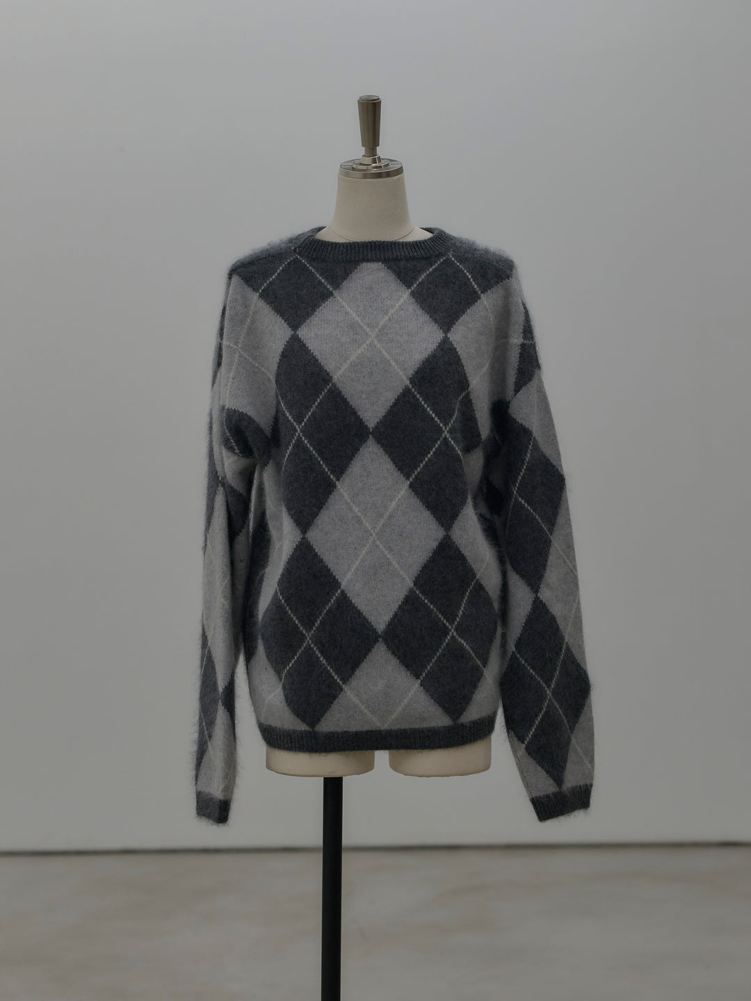 【premium touch】アーガイル柄ニットプルオーバー