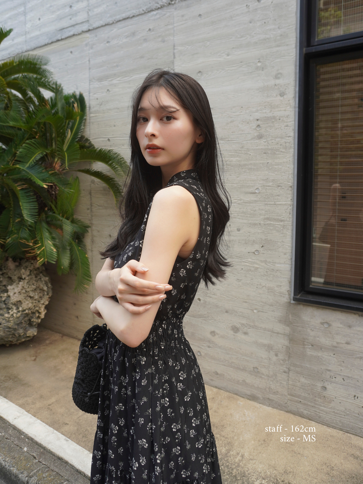 【Essential】V neck shirring tiered one piece