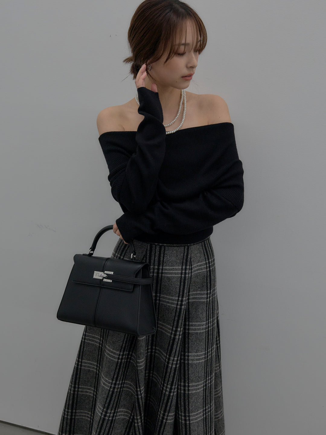 【SET】【premium touch】ソフトリブオフショルニットトップス+【Essential】クラシカルチェックウールタッチスカート(2set)