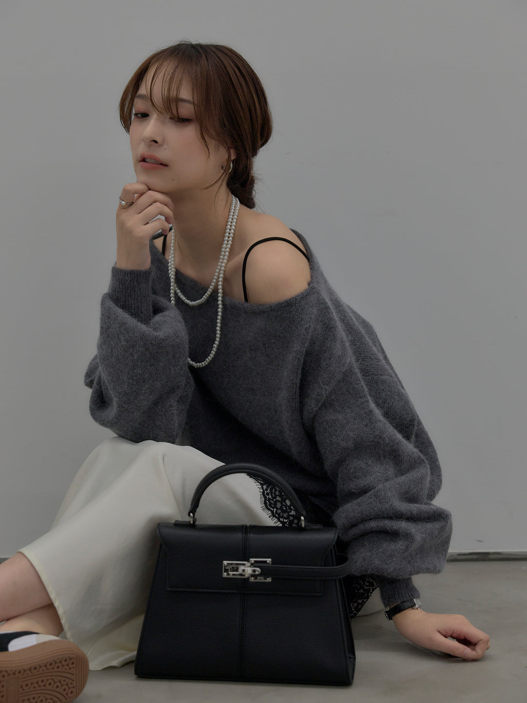 【SET】【premium touch】2wayショルダーニットプルオーバー+ナローAラインサテンスカート(2set)