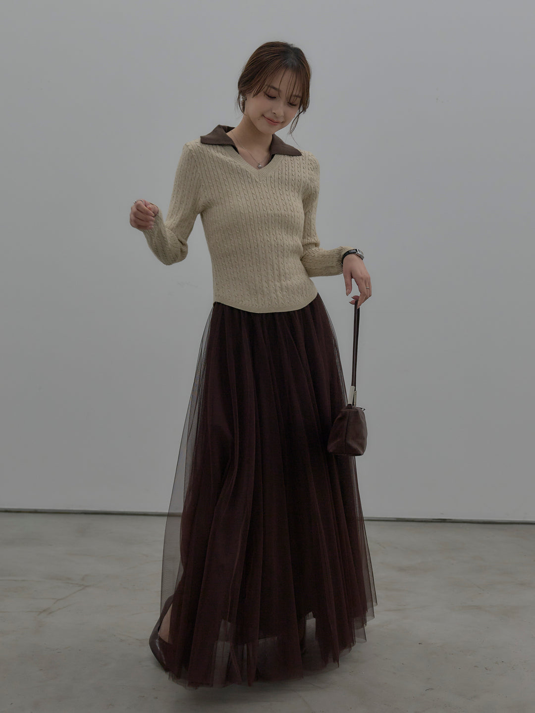 配色Vネックケーブルニットトップス