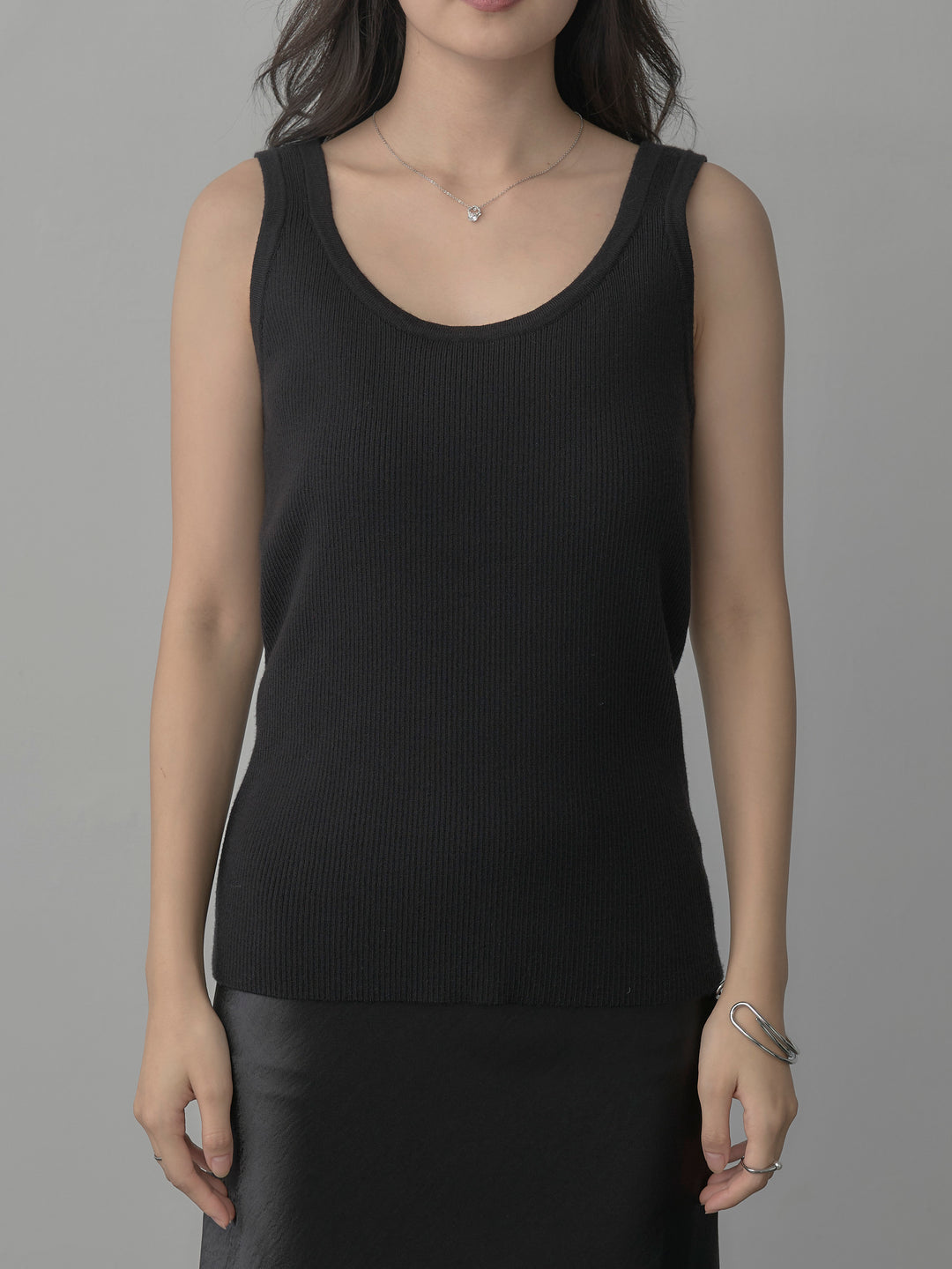 【SET】タンク付きクロスデザインニットプルオーバー+ナローAラインサテンスカート(2set)