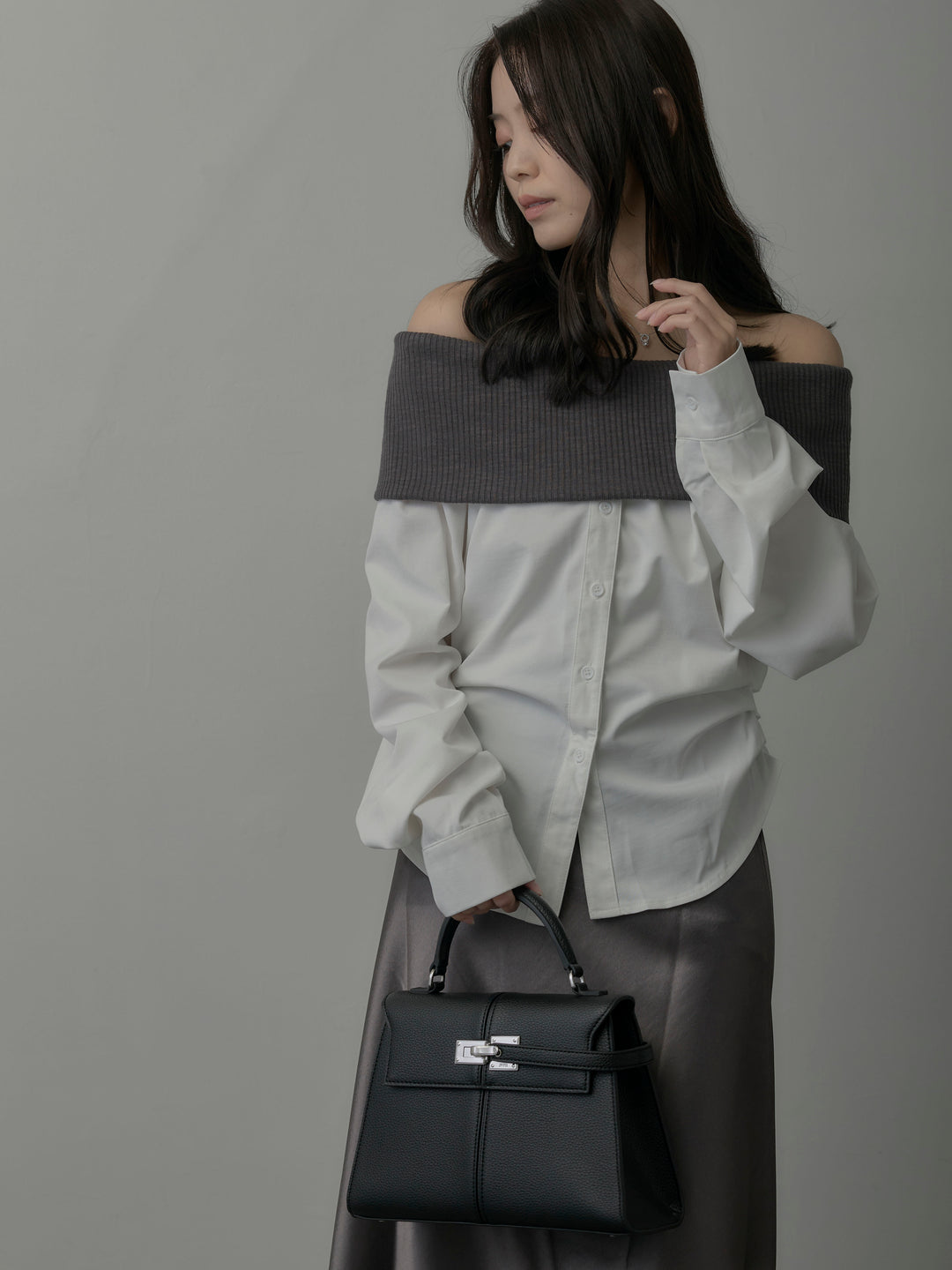 【SET】ニットシャツドッキングオフショルトップス+ヘビーサテンAラインスカート(2set)