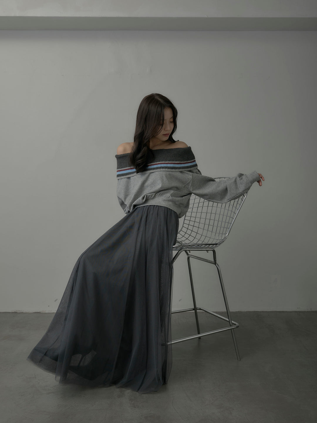 【SET】配色ボーダースウェットオフショルトップス+ボリュームチュールスカート(2set)