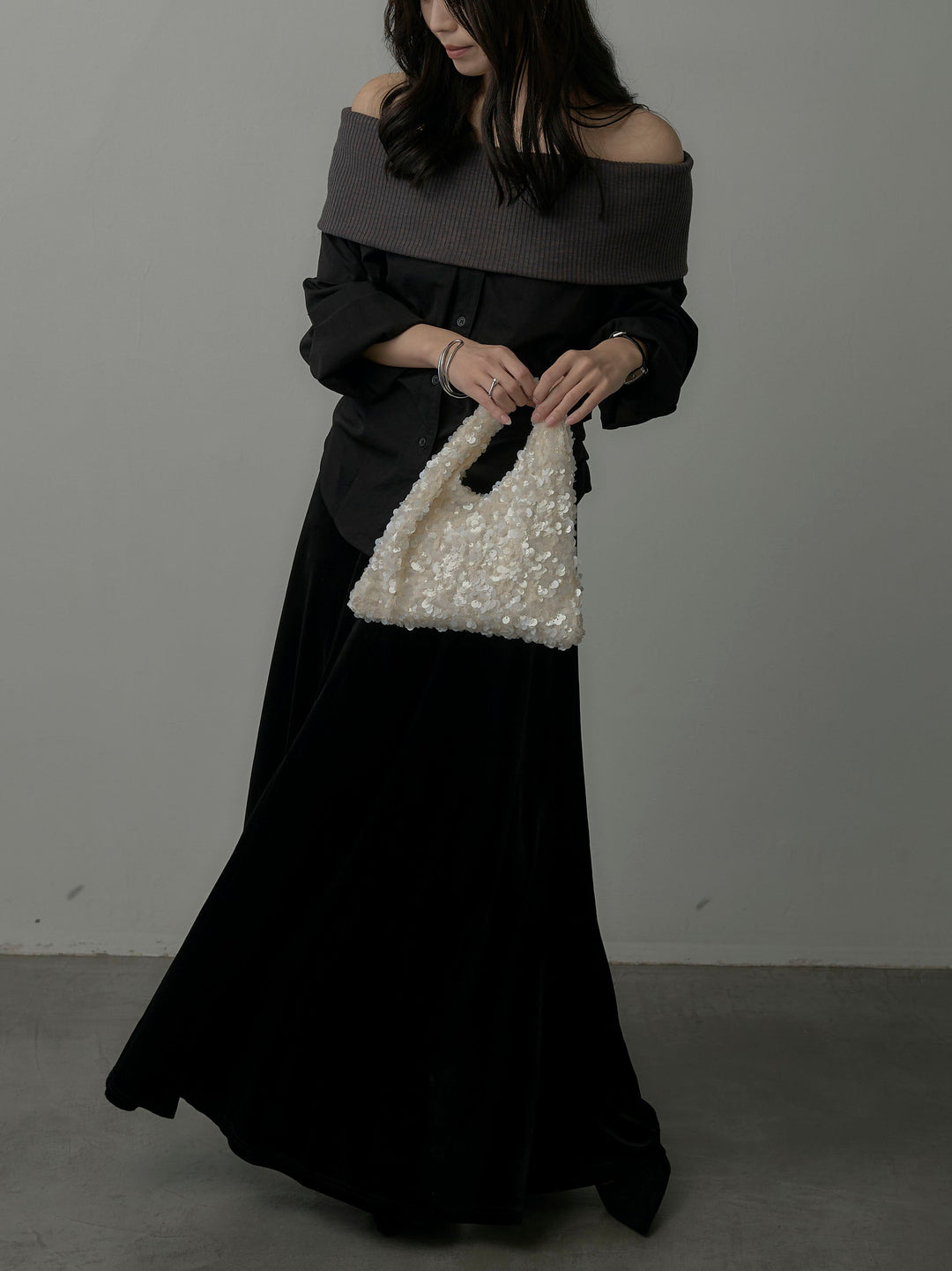 【SET】ニットシャツドッキングオフショルトップス+ベロアフレアロングスカート(2set)