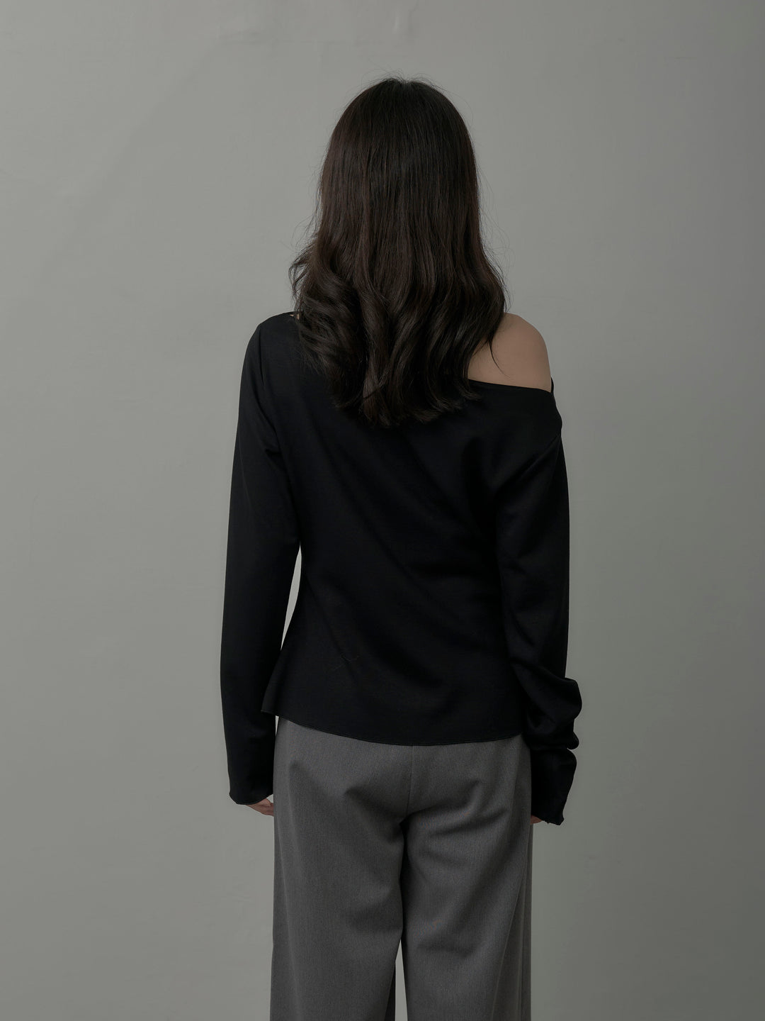 【Essential】2wayショルダードレープカットトップス