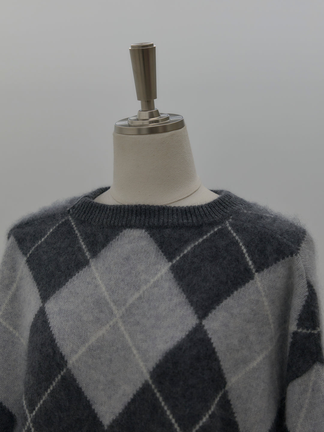 【premium touch】アーガイル柄ニットプルオーバー
