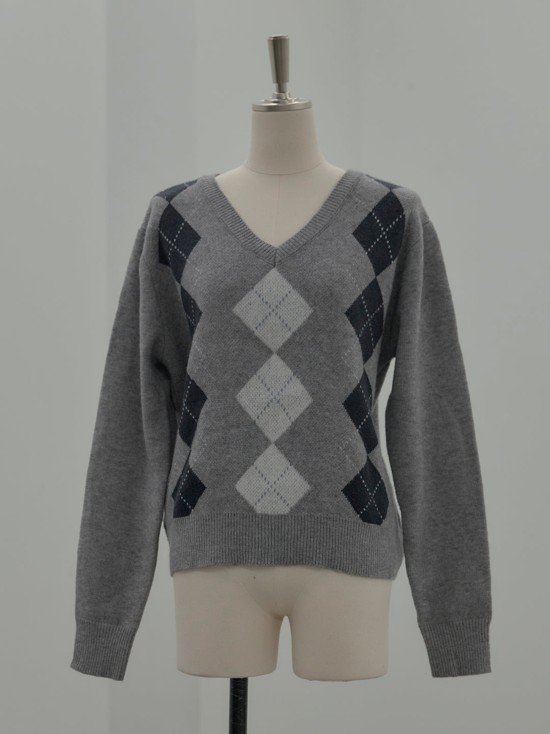 アーガイル柄Vネックニットプルオーバー