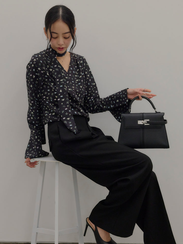 【Essential】2wayタイ付きベルスリーブサテンブラウス