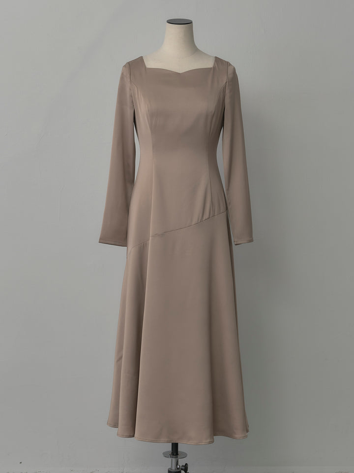 【Essential】ハートネックロングスリーブサテンワンピース