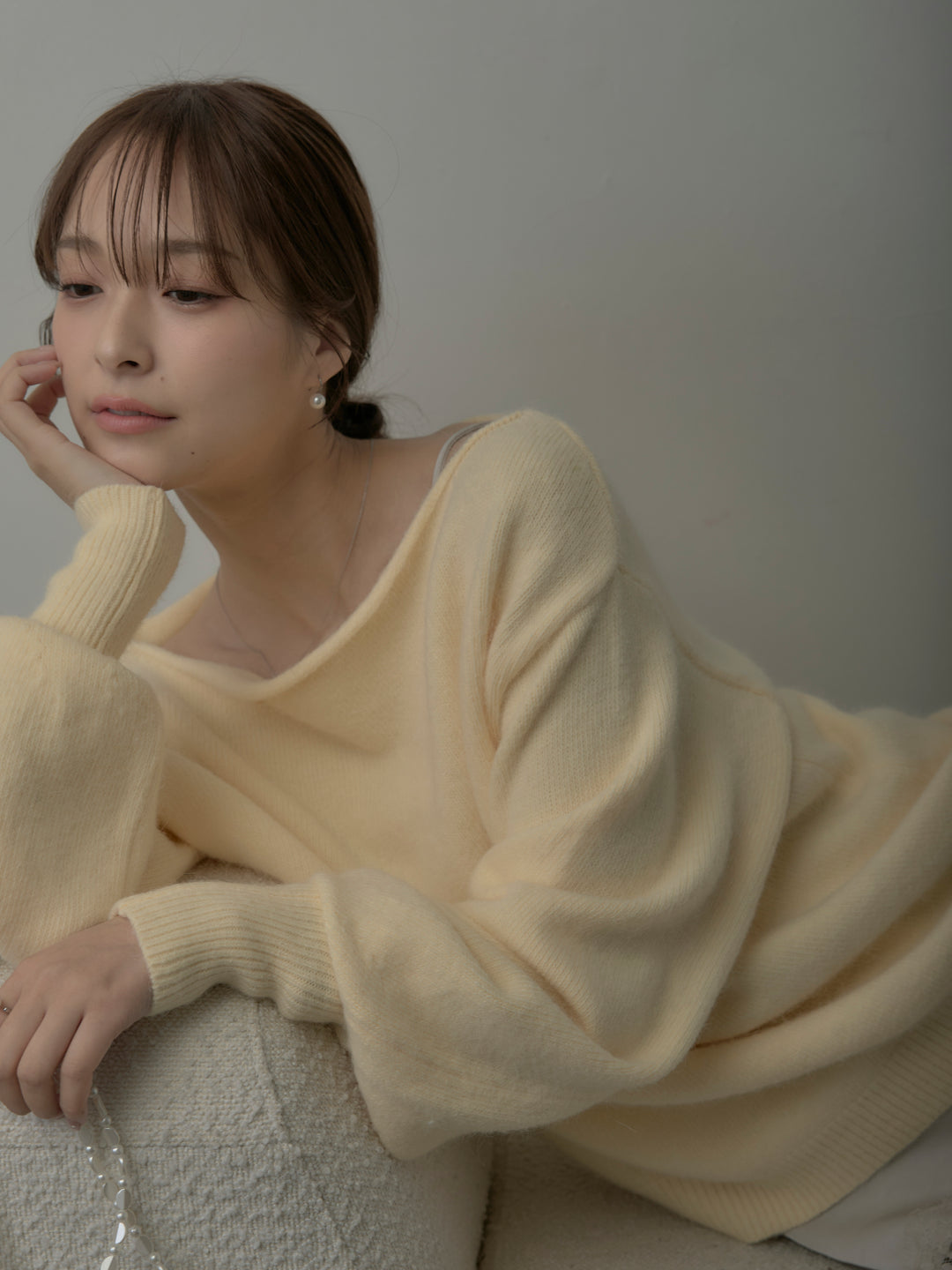 【SET】【premium touch】2wayショルダーニットプルオーバー+レースサテンキャミソール+ナローAラインサテンスカート(3set)