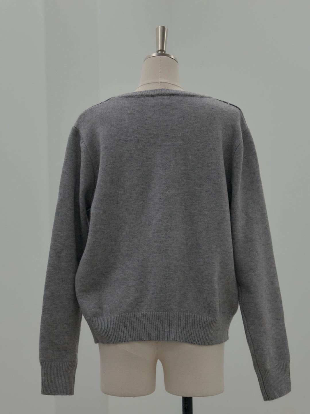 アーガイル柄Vネックニットプルオーバー