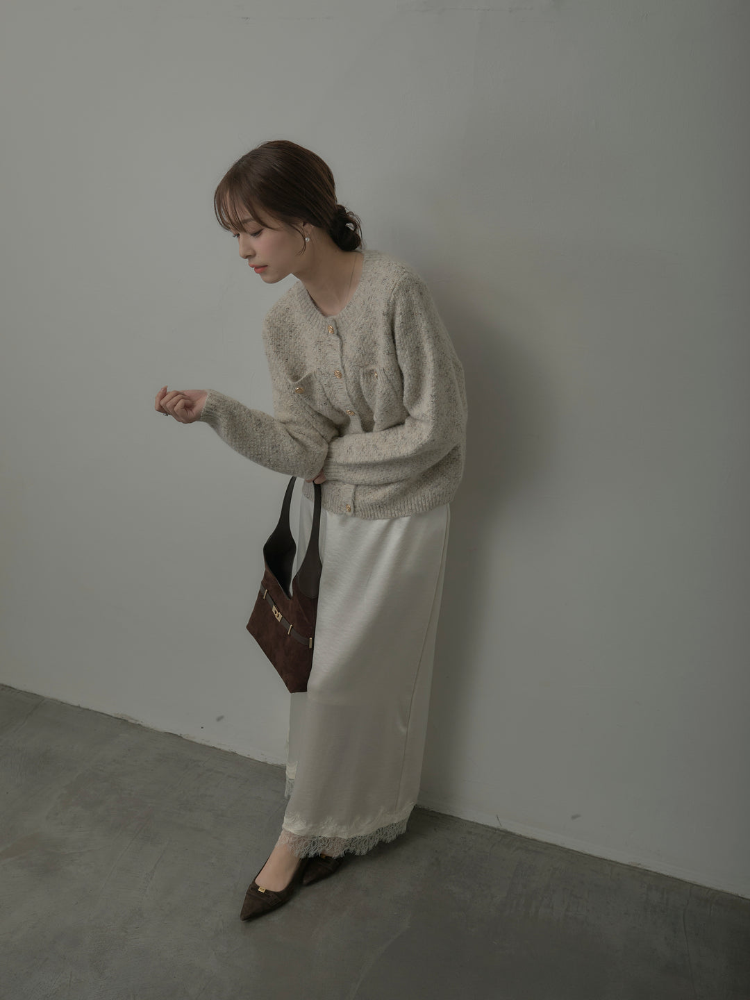 裾レースサテンスカート