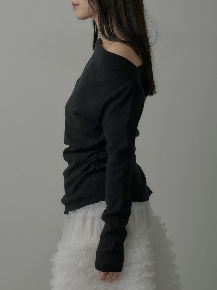サイドスリットボートネックニットトップス