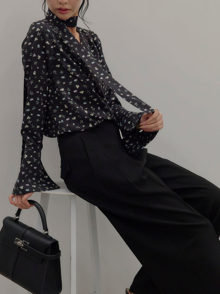 【Essential】2wayタイ付きベルスリーブサテンブラウス