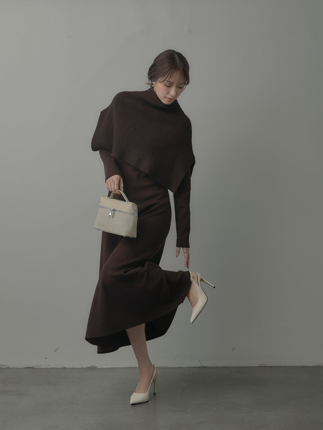 ケープ付きリブニットロングワンピース