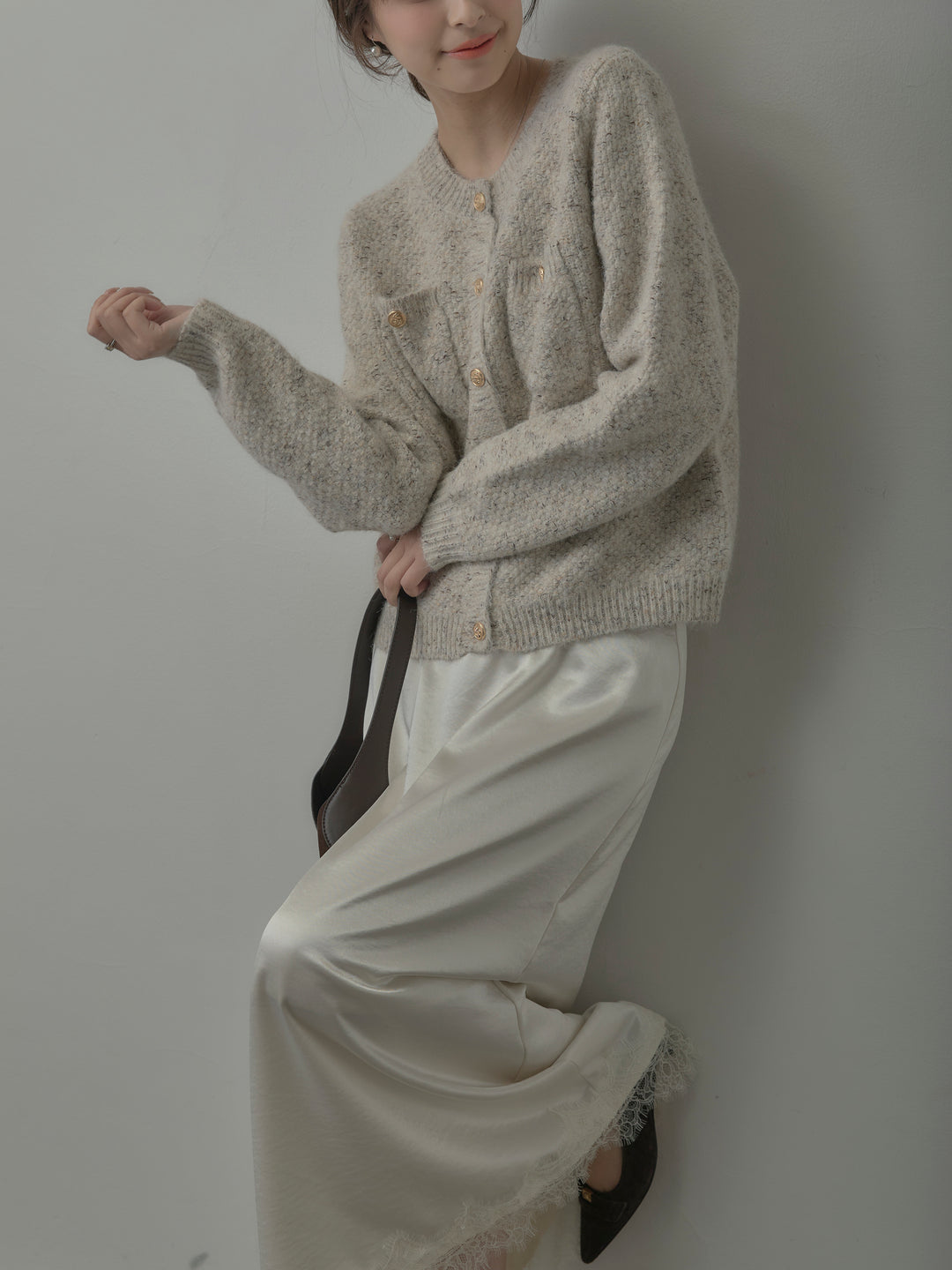 裾レースサテンスカート