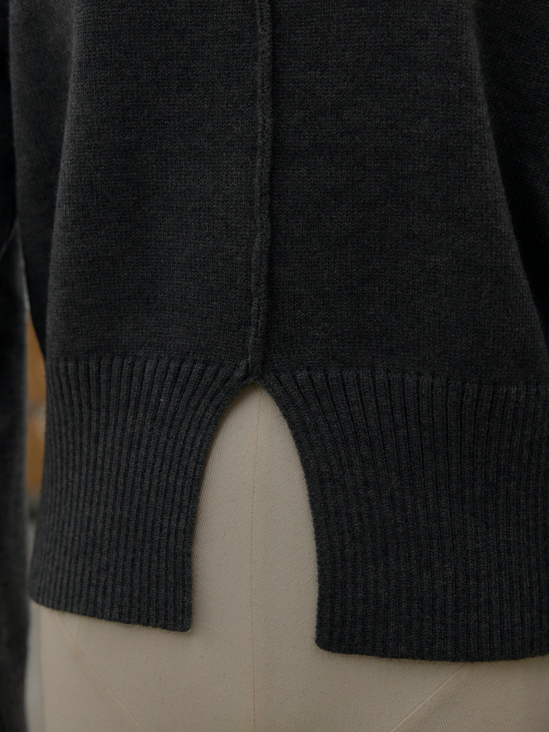 ケープ付き2WAYフロントスリットニットトップス