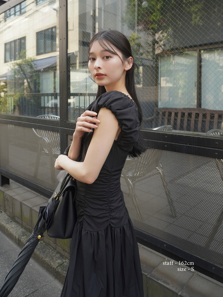 【Essential】Shirring flare puff sleeve one piece