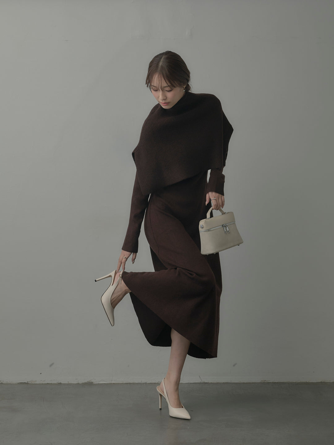 ケープ付きリブニットロングワンピース