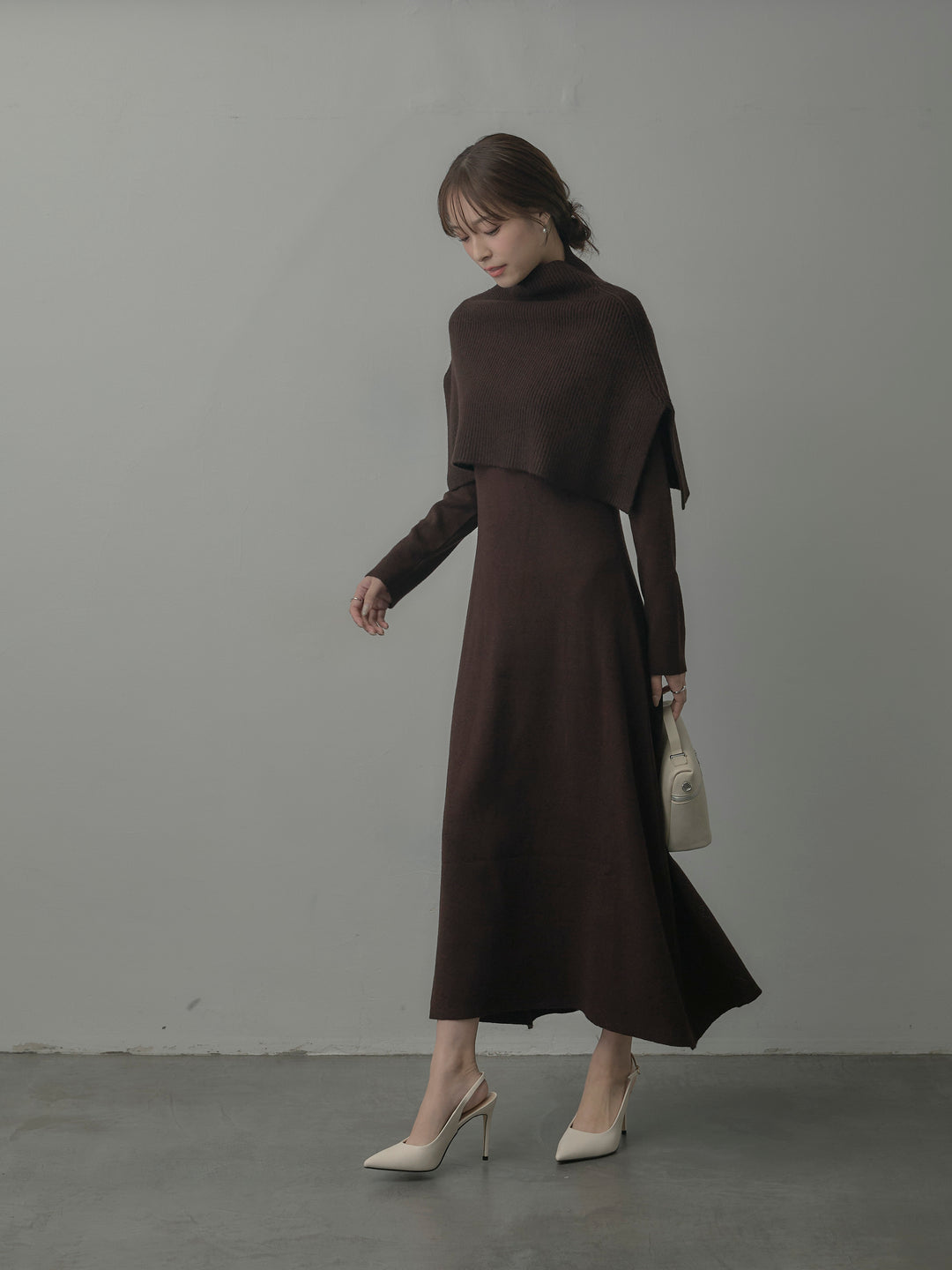 ケープ付きリブニットロングワンピース