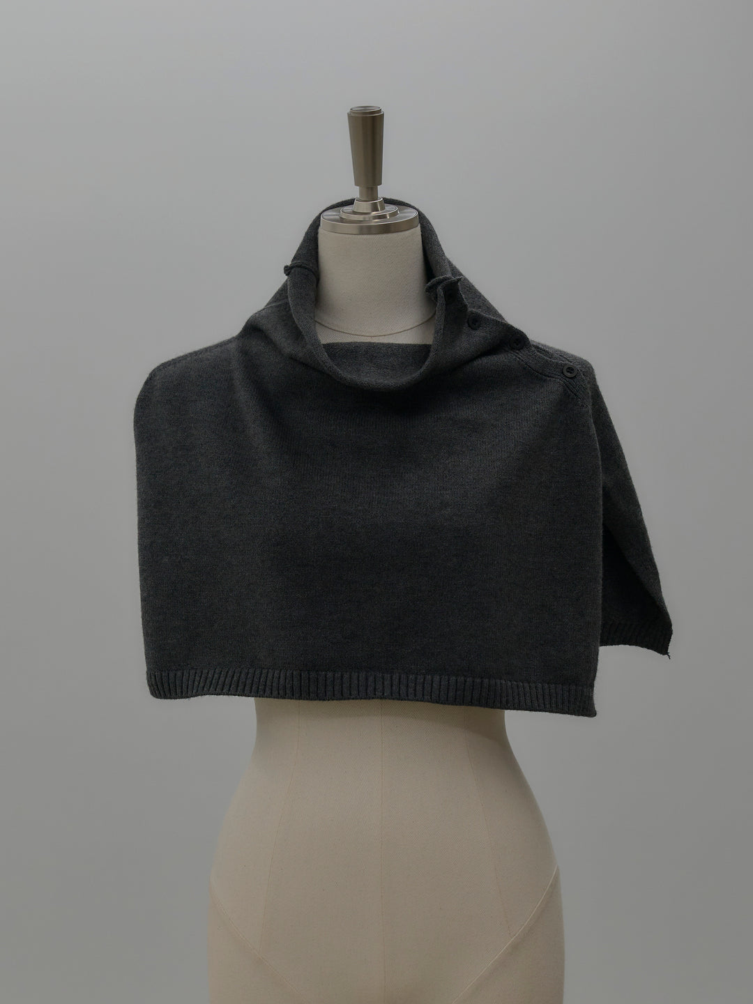 ケープ付き2WAYフロントスリットニットトップス