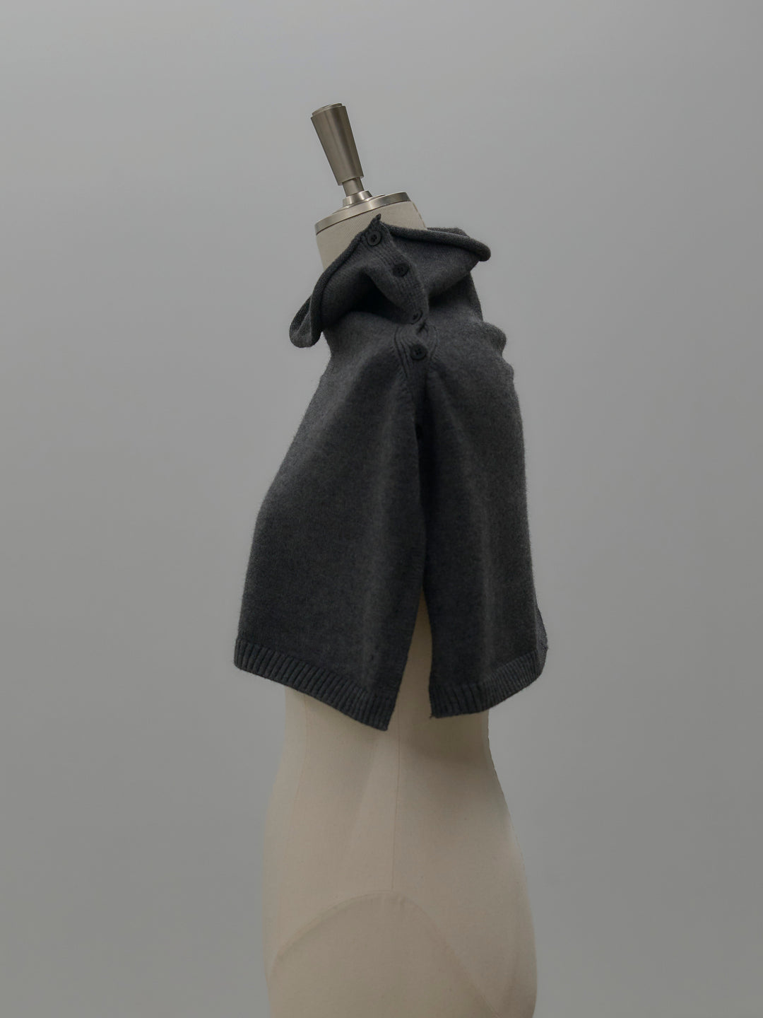 ケープ付き2WAYフロントスリットニットトップス