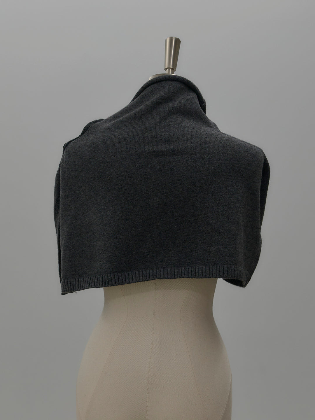 ケープ付き2WAYフロントスリットニットトップス