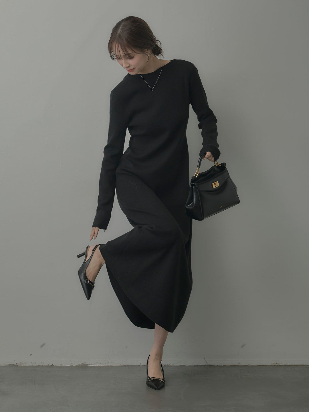 バックリボンニットロングワンピース